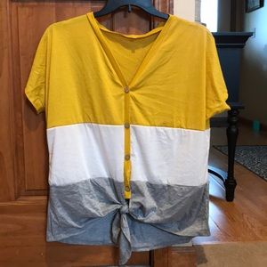 Cute striped, tie in front top